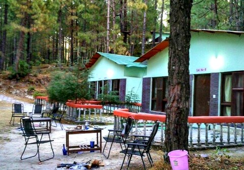 Retreat Anand