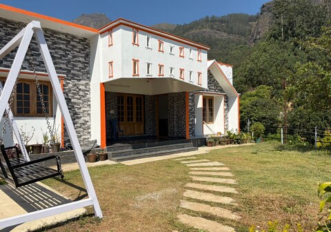 Munnar Mountain view cottage