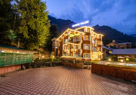 Hotel Bombay Palace (Centrally Heated)