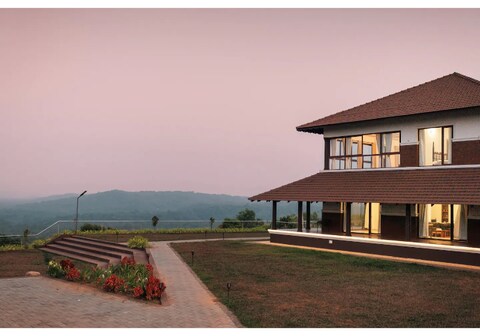 Cloud Cove Vista By EWA