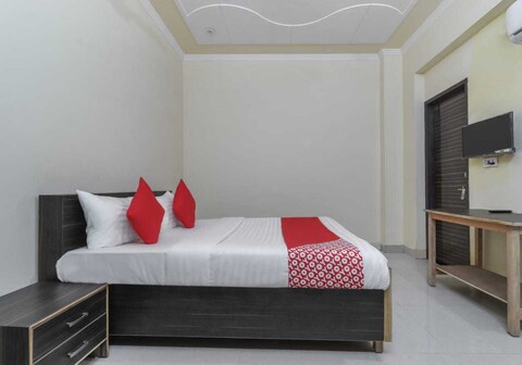 Hotel O The Knights Inn