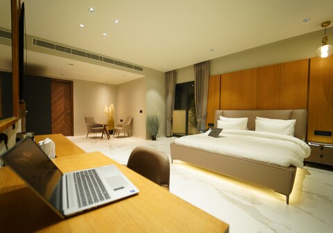 Hotel Millennium