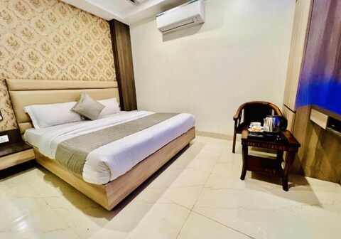 HOTEL APPLE INN