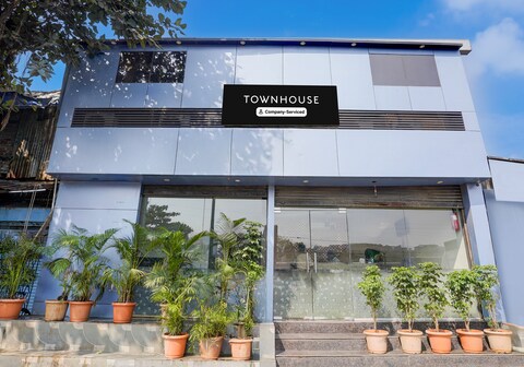 Townhouse LBS Road BKC Formerly Royal Palace