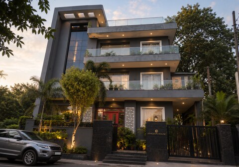 KINGSTON HOUSE