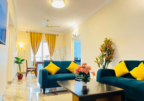 Evara Cozy 3BHK Apt Near AIG Hospital, Gachibowli