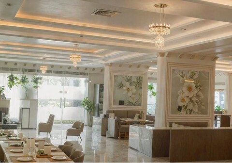 HOTEL JS PALACE