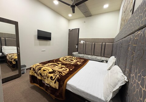 Hive Hotel