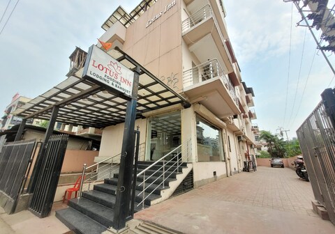 Lotus Inn | Fooding Lodging & Banquet