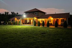 Heaven gate home stay, Chikmagalur Heaven gate home stay, Chikmagalur