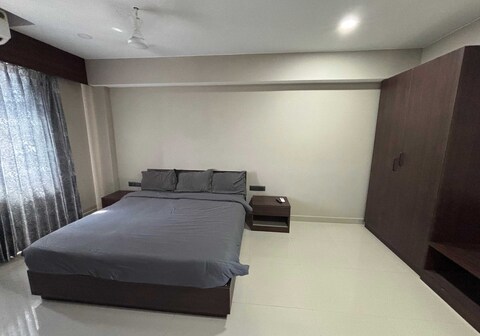 Townhouse GIDC Ankleshwar Formerly Studio 60