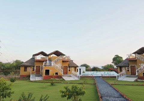 IRWINA PUSHKAR- In Rhythm With Nature