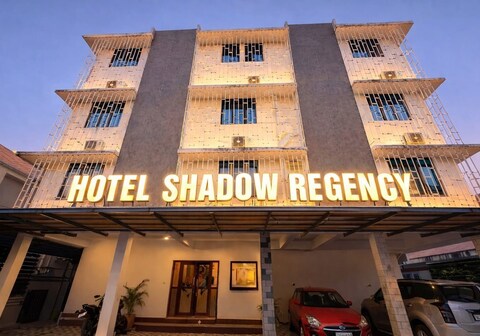 Hotel Shadow Regency
