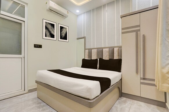 Hotel O Maharshi Valmiki International Airport Formerly Gaurav Inn