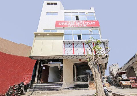Hotel O Moonstar Residency