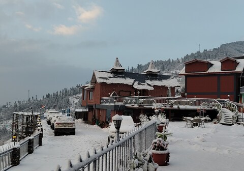 Carom The Castle Resort Fagu