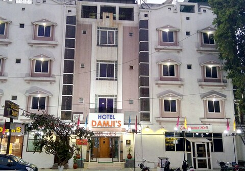Hotel Damji's