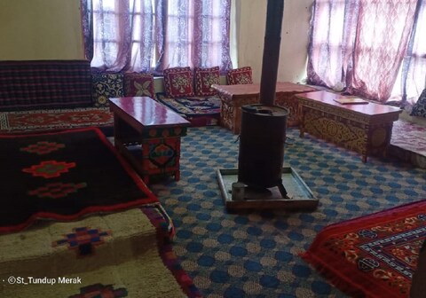 Amchi Homestay Merak | Rooms & Caretaker