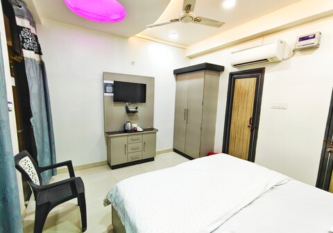 The Shivlinn's Hotel