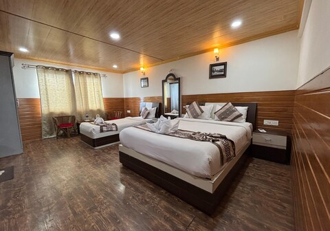 Hotel Kasturi Palace & Restaurant