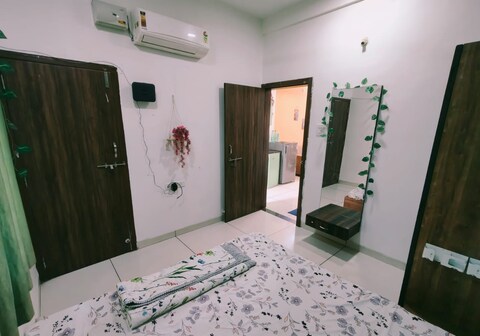 Fully Private 1BHK Couple Friendly Serene Green