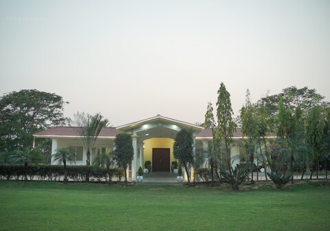 Rubab 5BHK Farm with Pool