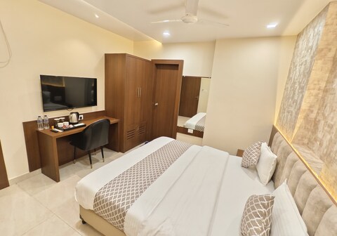 ARISTO INN