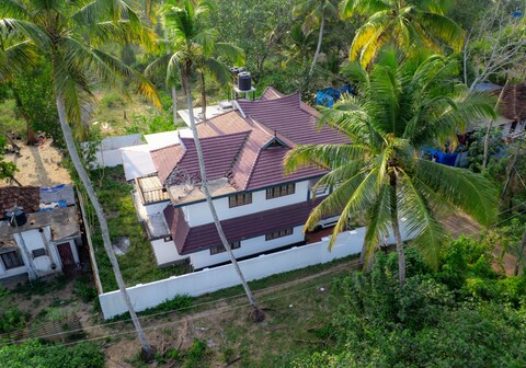 NIVA MARARI BEACH