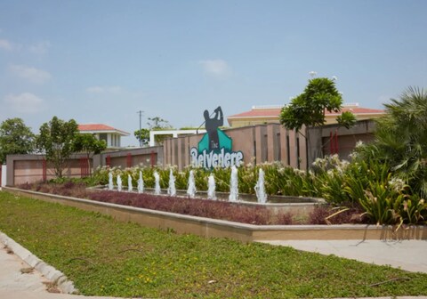 LiveHIGH GREEN 2BHKComfort Cozy Flat in Adani