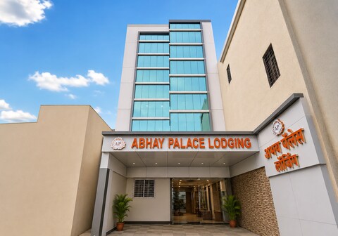 Abhay Palace Lodging