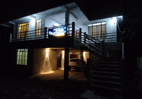 Annie's The Family Homestay Sohra