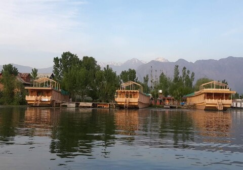 Marco Polo Houseboats