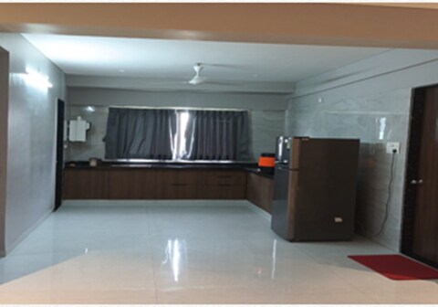 SMS Guest House- Surat