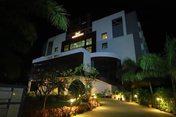 Grand Sarovar Portico, Latur