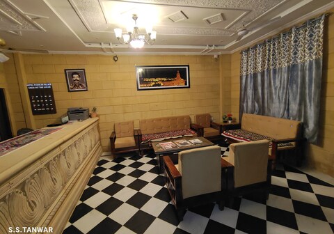 Hotel Pushkar Palace