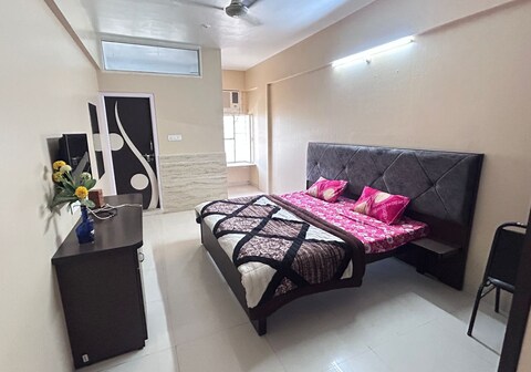 PDM COMFORTS GUEST HOUSE & HOSTEL