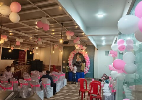 Hotel Ayodhya palace