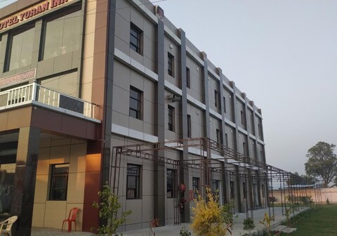 Hotel Yoran Inn & Restaurant By WB Inn