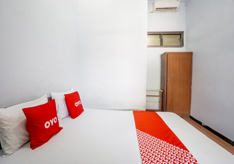 Hotel O Central Madiun Near Stasiun Kota Madiun