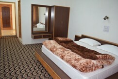Nishat Hill Resort, Srinagar Nishat Hill Resort, Srinagar