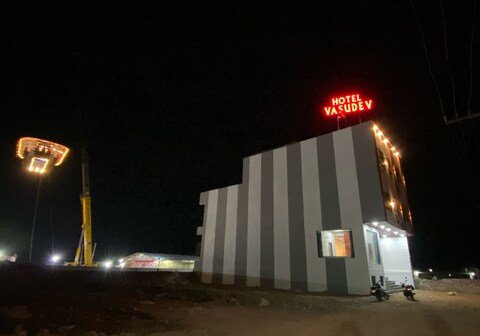Hotel Vasudev- Near Toran Gate