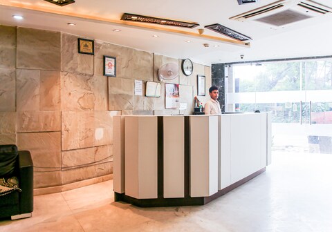 HOTEL MANI RAM PALACE