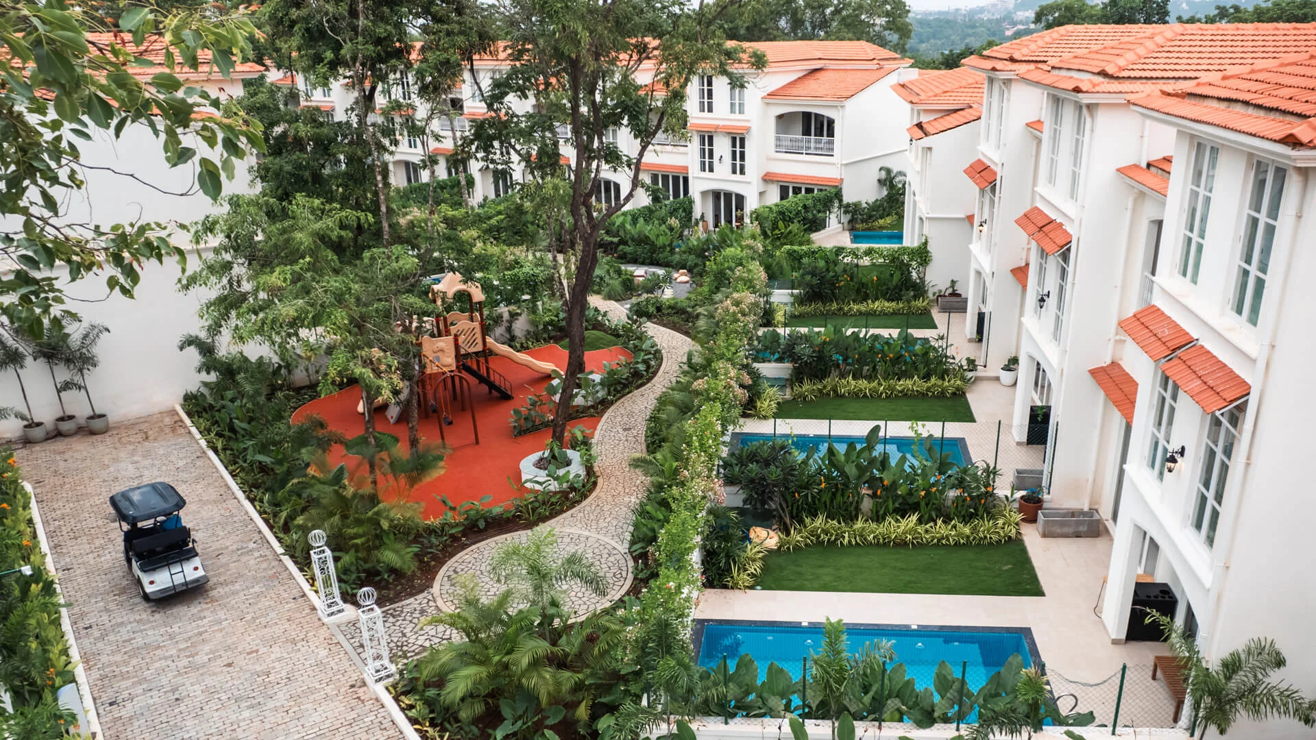 LohonoStays Moira Villa 14