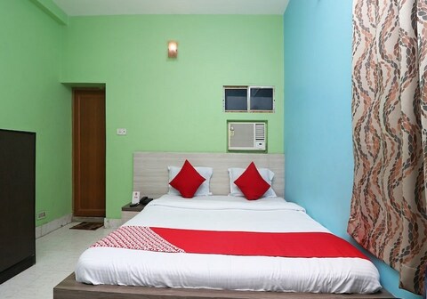 Divya Santhi Residency