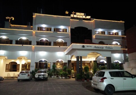 Hotel Maharaja Palace