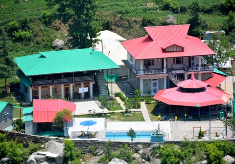 Trekker's Nest Riverside Resort