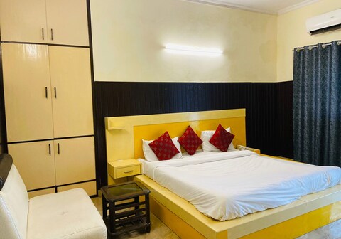 HR Residency Homestay