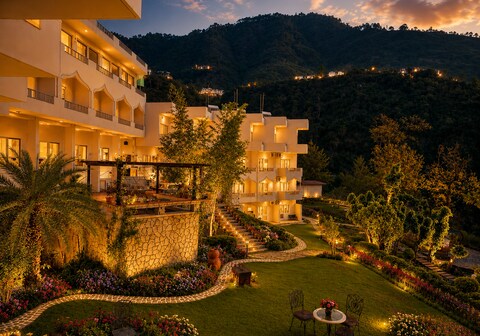 Monal Resort