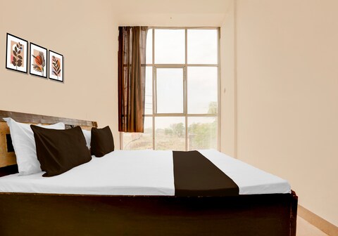 Hotel O VLA Luxury Hotel & Restaurant