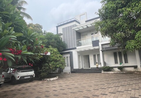 THEStay